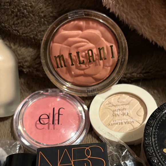 Blushes, highlights and more name brand - Picture 3 of 7